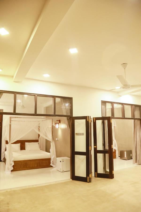 Hotel Gold Bubble à Ahangama Extérieur photo
