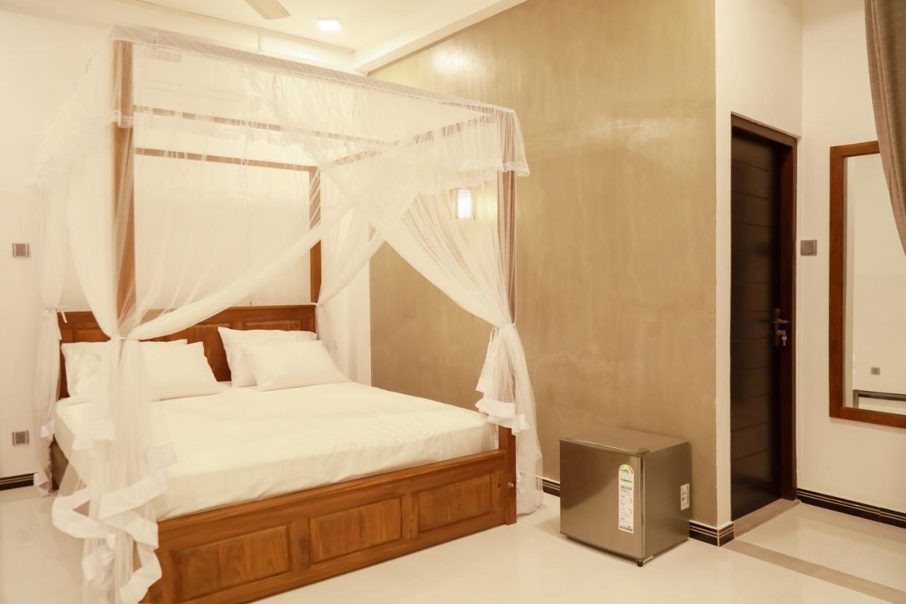 Hotel Gold Bubble à Ahangama Extérieur photo