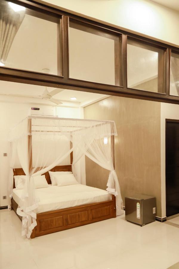 Hotel Gold Bubble à Ahangama Extérieur photo
